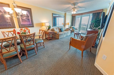 Horizon at 77th 615 - 2 Bedroom