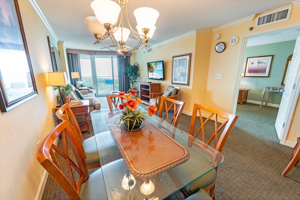Large Living Area with Views of the Ocean, Beautifully Decorated