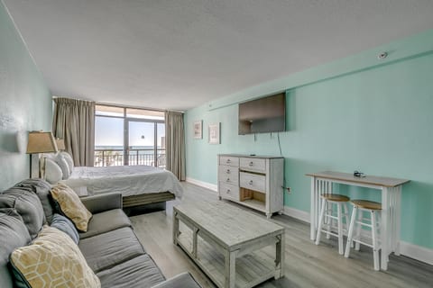 Landmark 331 - Studio