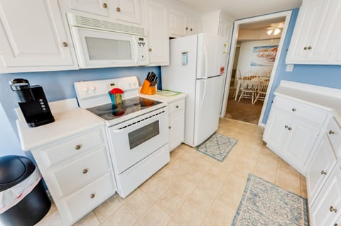 Large Kitchen Area with Full Sized Appliances