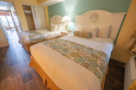 2 Beds in Bedroom