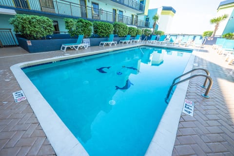 Rooftop Pool Area