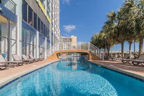 Beautiful Oceanfront Pool!