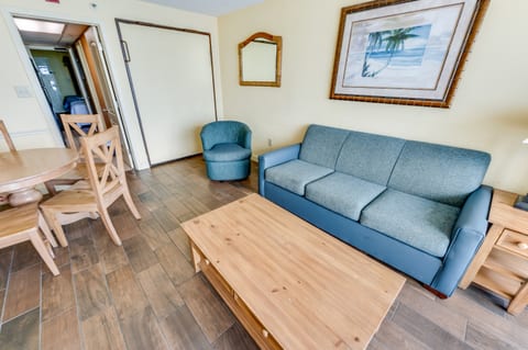 Large Living Area with Views of the Ocean, Beautifully Decorated