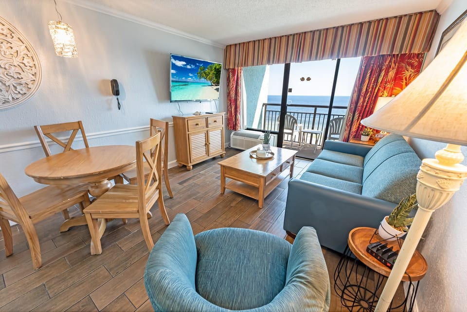 Large Living Area with Views of the Ocean, Beautifully Decorated