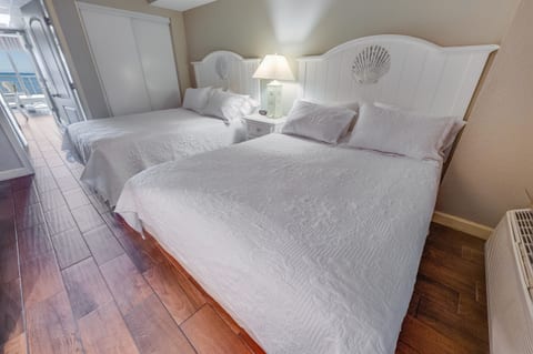 2 Queens in Bedroom, Beautifully Decorated
