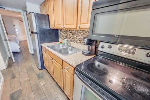 Large Kitchen Area with Full Sized Appliances!
