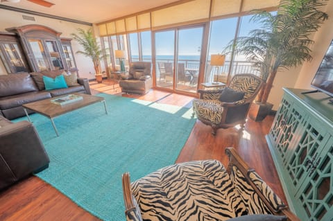 Large Living Room Area with Direct Oceanfront Views