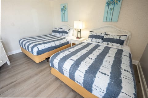 2 Beds in Bedroom, Beautifully Decorated