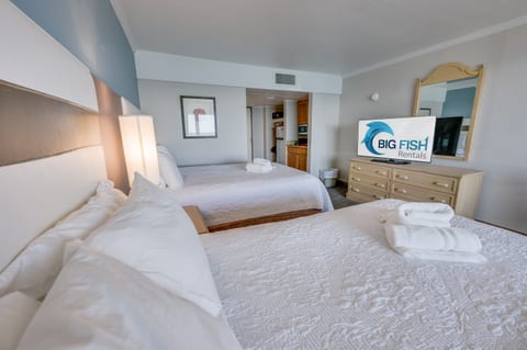 Room with Stunning Views🌊☀️