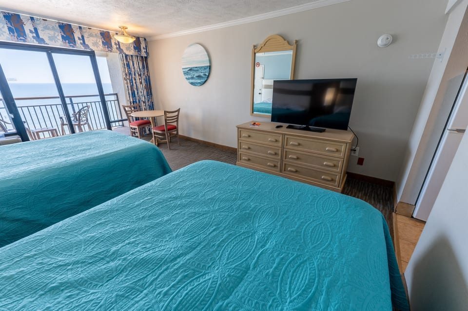 2 Beds in Bedroom, Direct Oceanfront!