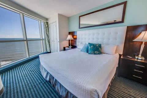 Stunning Bedroom Beautifully Decorated with Amazing Views 💫✨