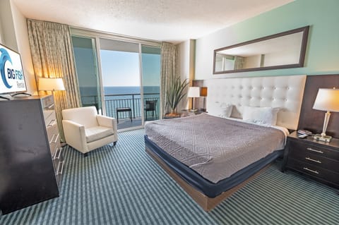 Beautiful Bedroom with Amazing Views 🌊☀️