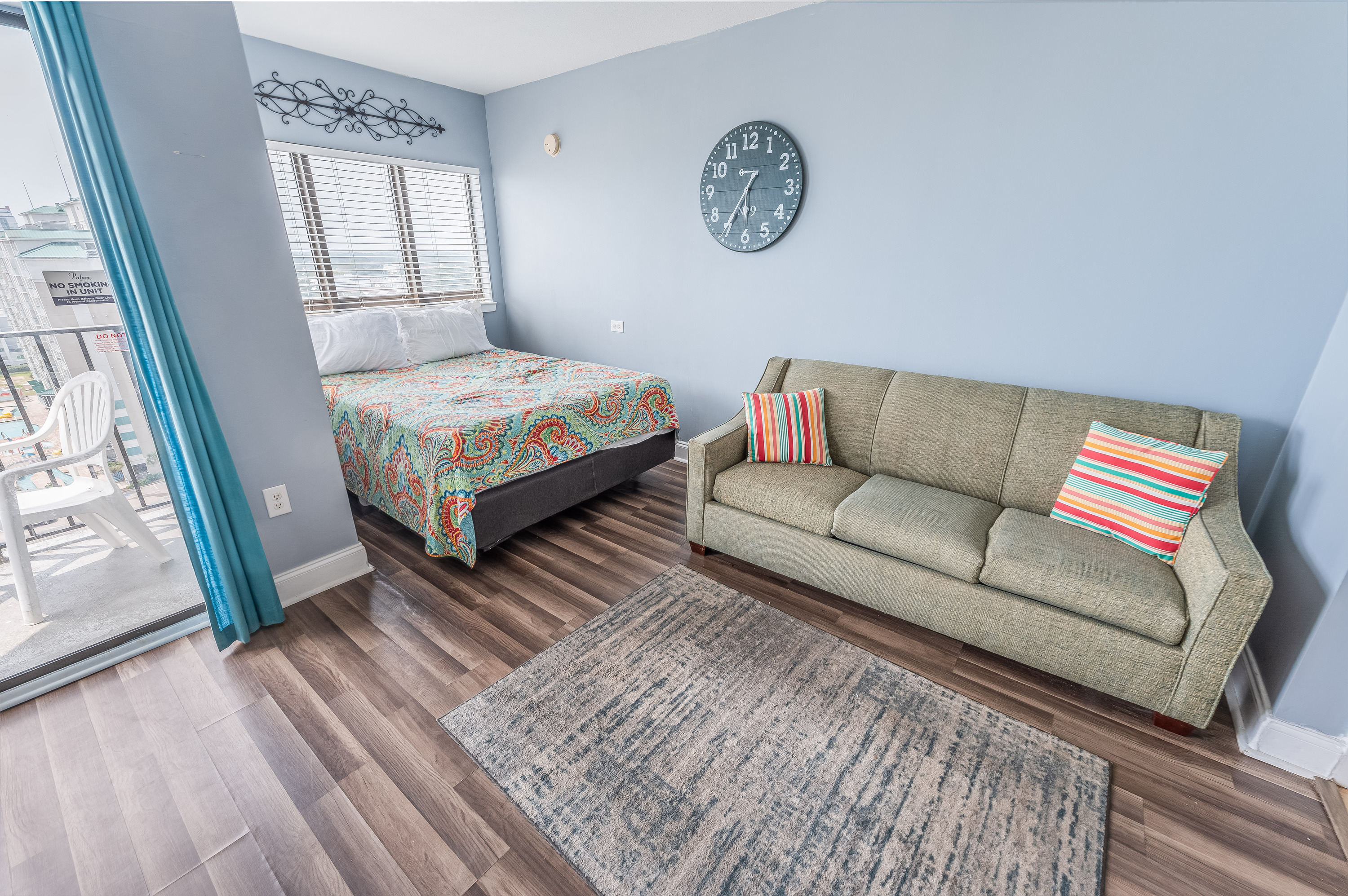 Large Living Area with Views of the Ocean, Beautifully Decorated