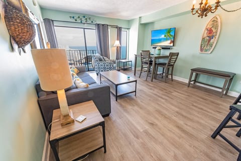 Large Living Area with Views of the Ocean, Beautifully Decorated