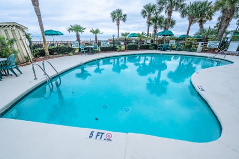 Seaside Pool!
