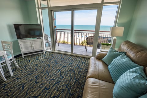 Direct Oceanfront, Beautifully Decorated
