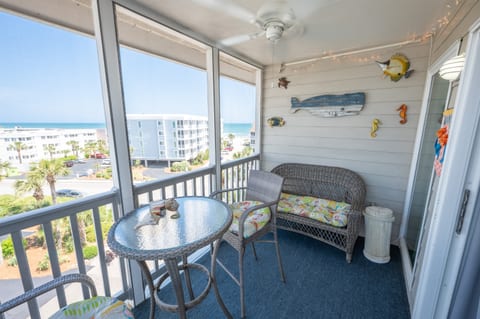 Pelicans Watch 320 - 3 Bedroom