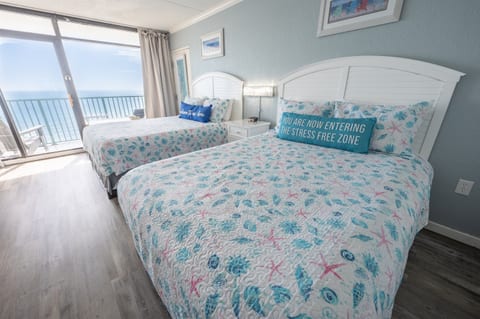 Beautifully Decorated, Direct Oceanfront