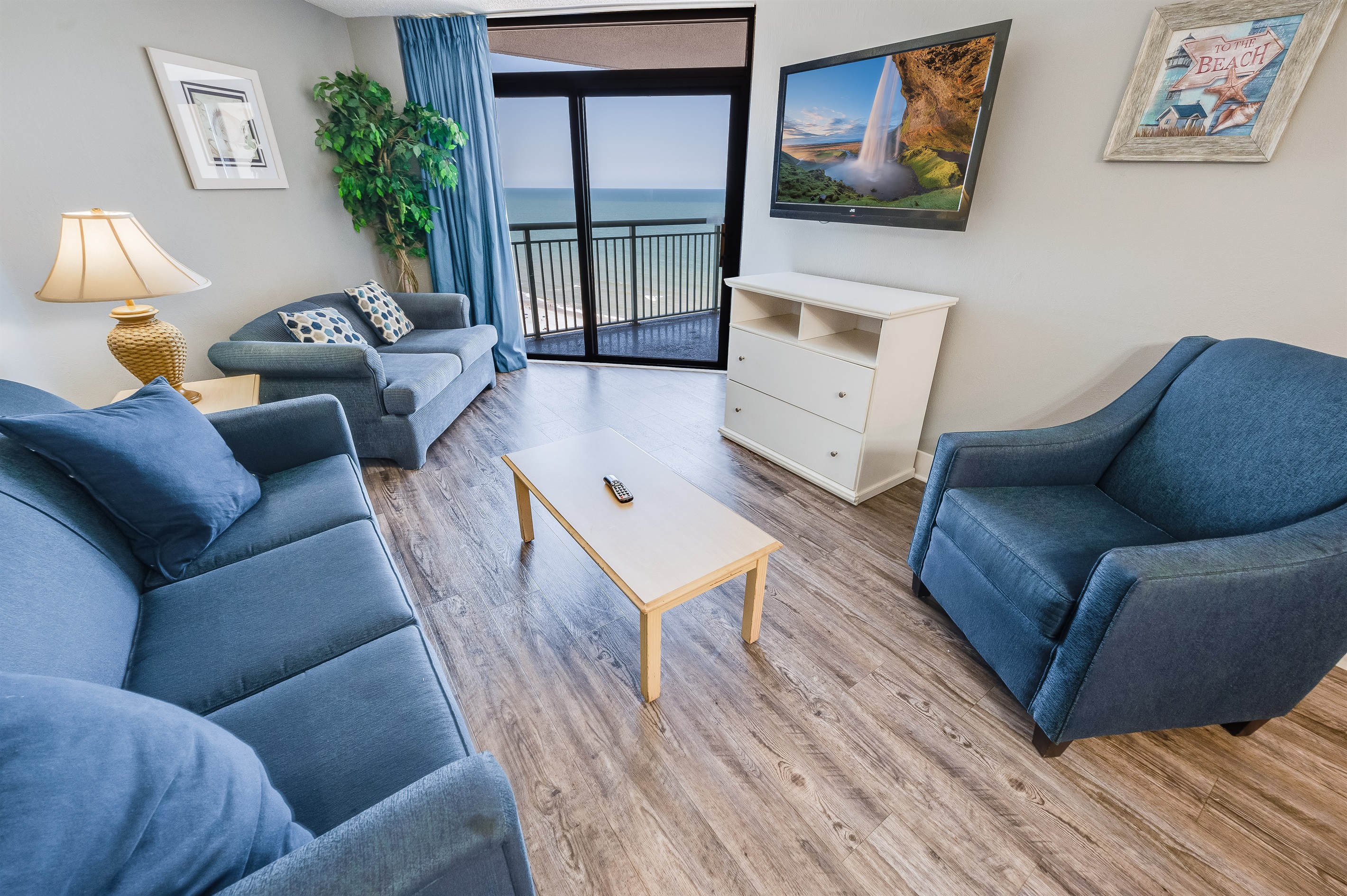 Amazing Views of the Ocean from the Large Living Room!