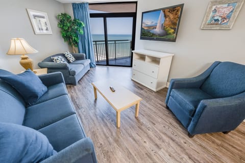Amazing Views of the Ocean from the Large Living Room!