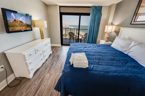 Main Bedroom with Views of the Ocean, Beautifully Decorated