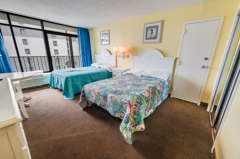 Large Living Area with Views of the Ocean, Beautifully Decorated