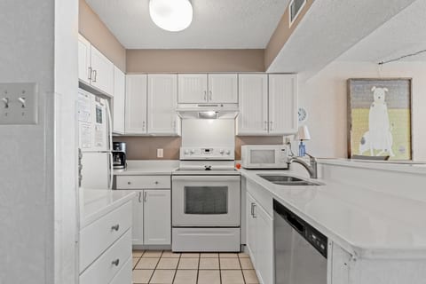 Sands Beach Club 723 - 2 Bedroom