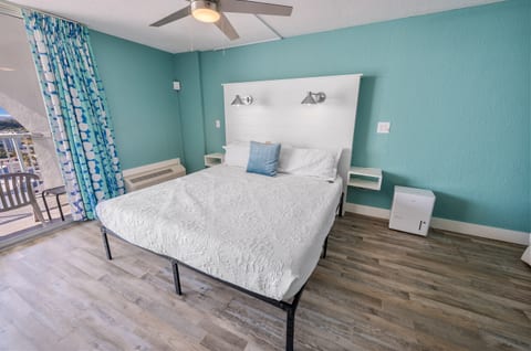 Sands Ocean Club 1504 - Studio