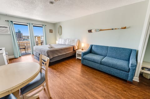 Large Living Area with Views of the Ocean, Beautifully Decorated