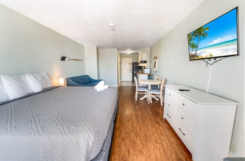 Large Living Area with Views of the Ocean, Beautifully Decorated