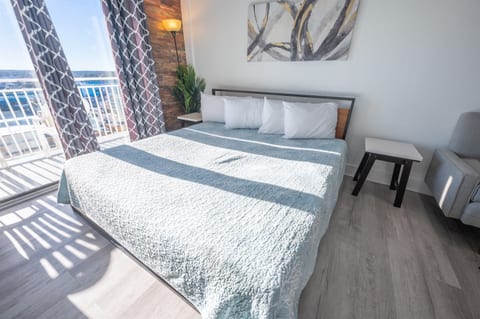 Large King Bed, Enjoy Views of the Ocean from the Bed