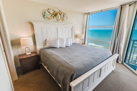 Amazing Bedroom, with Stunning Views🌊☀️