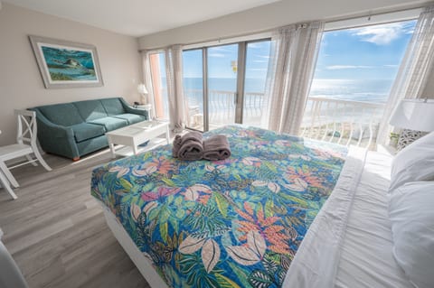 Enjoy Views of the Ocean While Still in Bed!