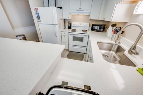 Waterpointe I 901 - 3 Bedroom