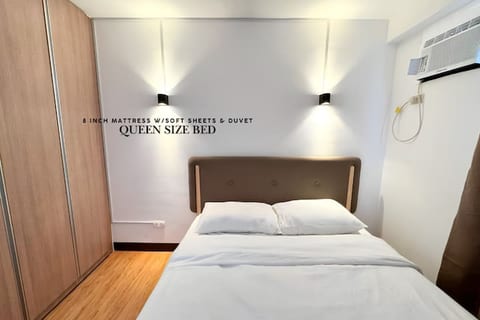 14min From Airport | 100mbps WFH, Large Work Table