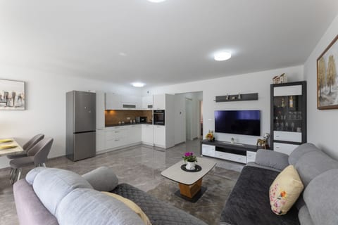 Apartment Sole - Unit 376790-13