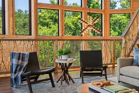2 Cabins 1 Cul-de-sac~Indoor Pool~Hot Tubs~Game Room!