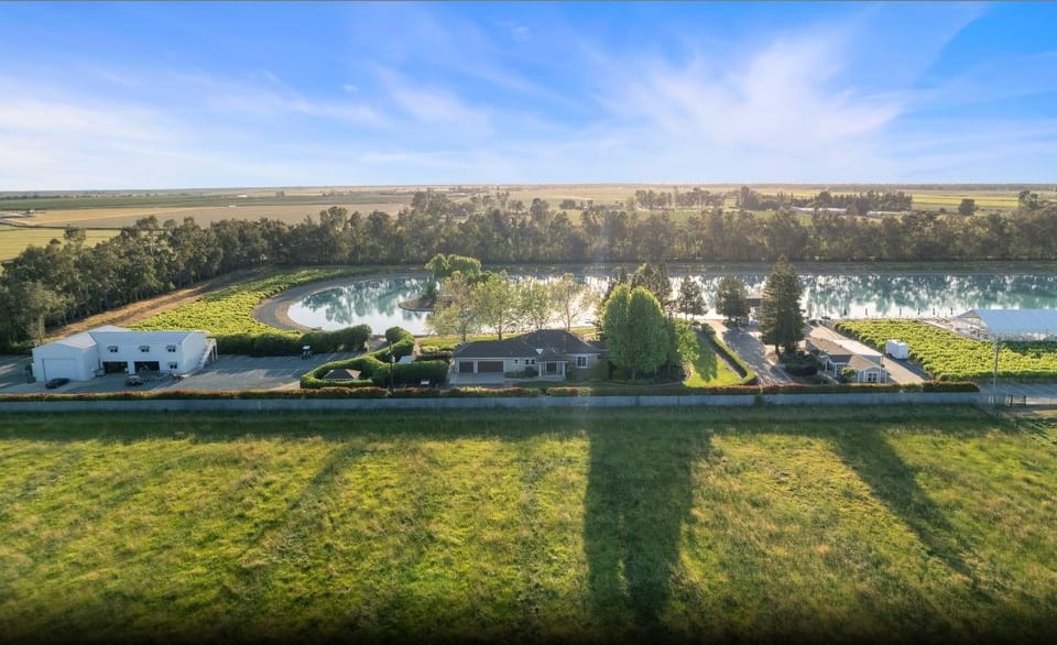 Lakeview Villa Retreat - Galt