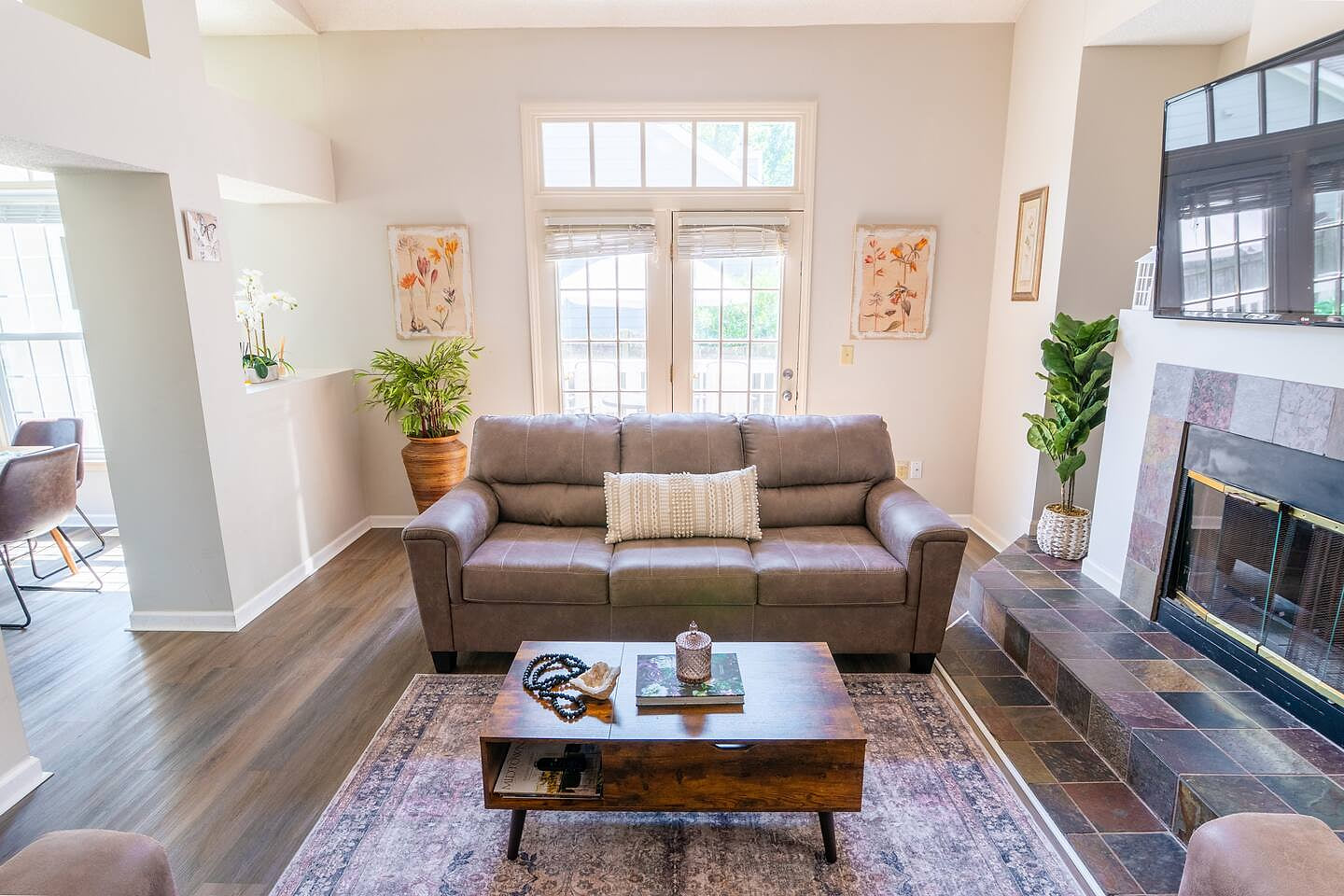 Top choice.! This inviting space is the perfect gathering place for family and friends, where laughter fills the air and every moment is cherished. Come together and enjoy your time here!