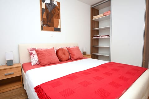 Apartments Daisy - Unit 376643-13