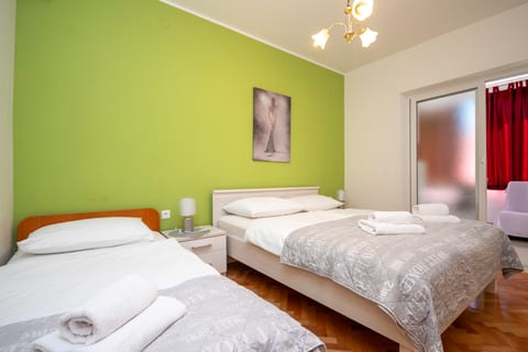 Apartment Karlo - Unit 376777-13