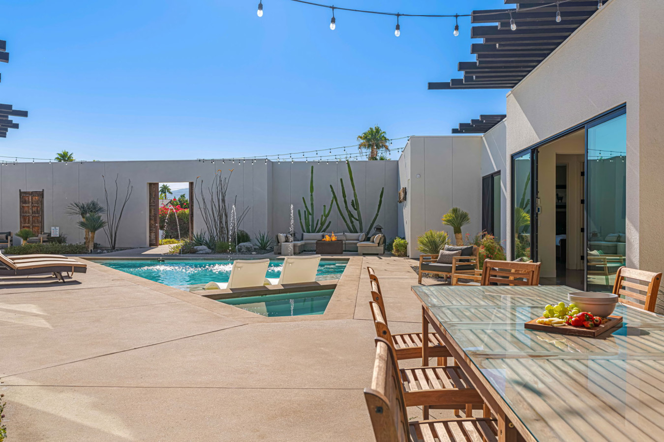 spectacular-resort-style-oasis/