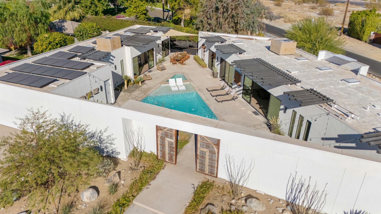 spectacular-resort-style-oasis/