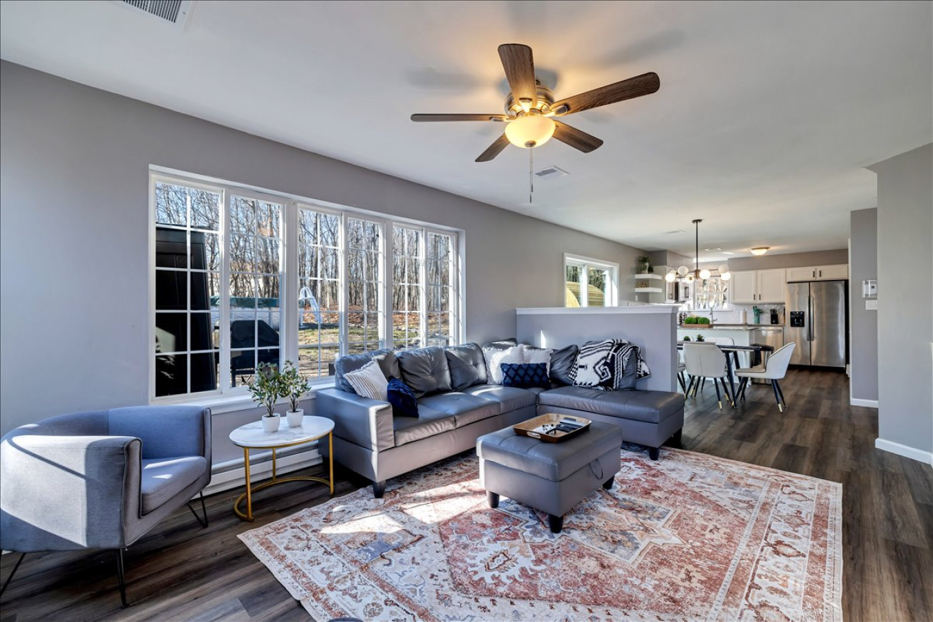 amazing-home-with-hot-tub-pool-sauna-and-more!/