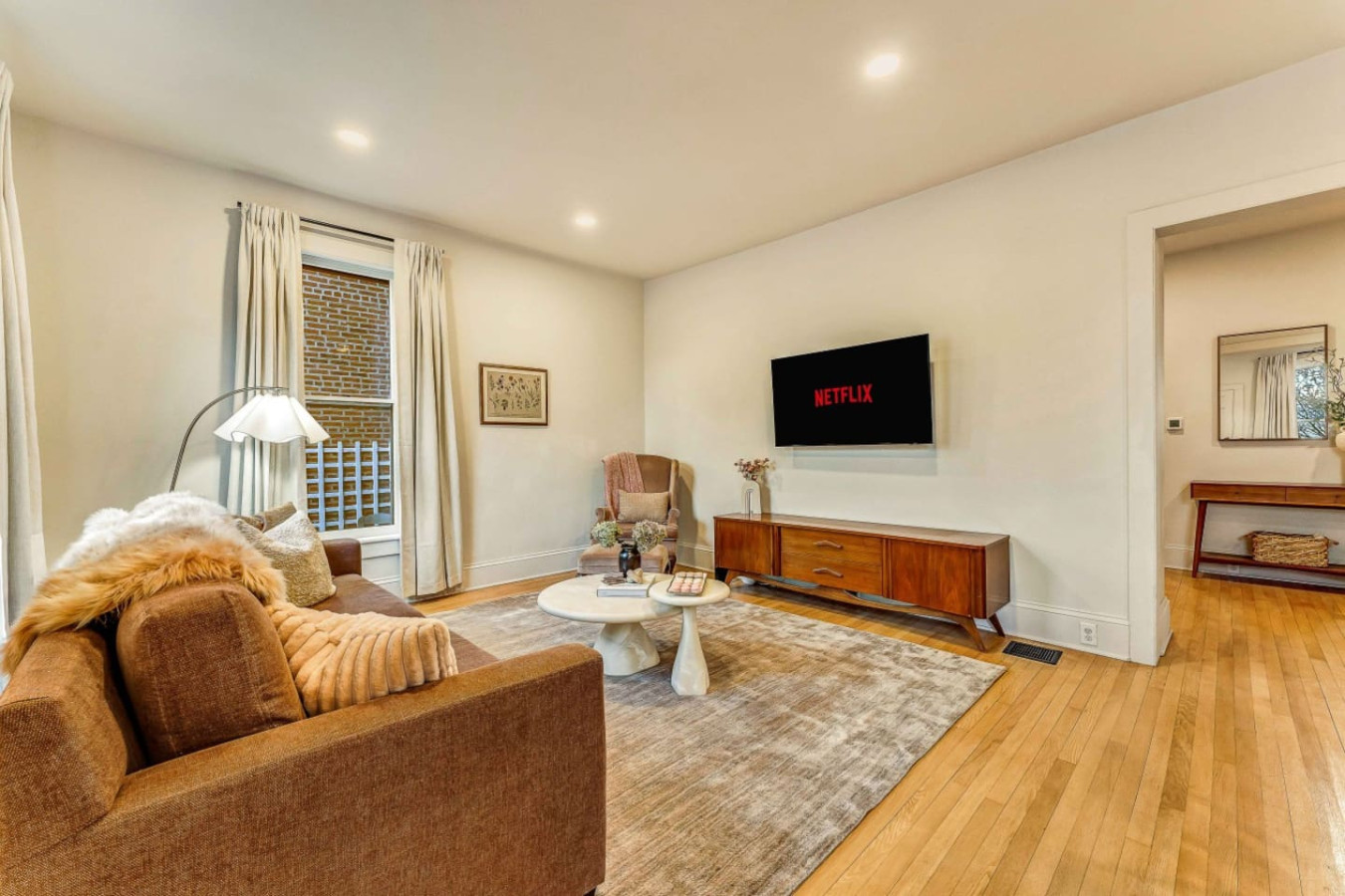 elegant-historic-5br-home-in-downtown-stroudsburg/