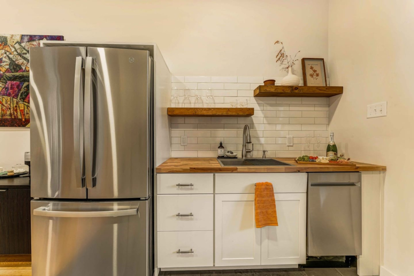 chic-retreat-downtown-stroudsburg-or-3br+sleeps-10/