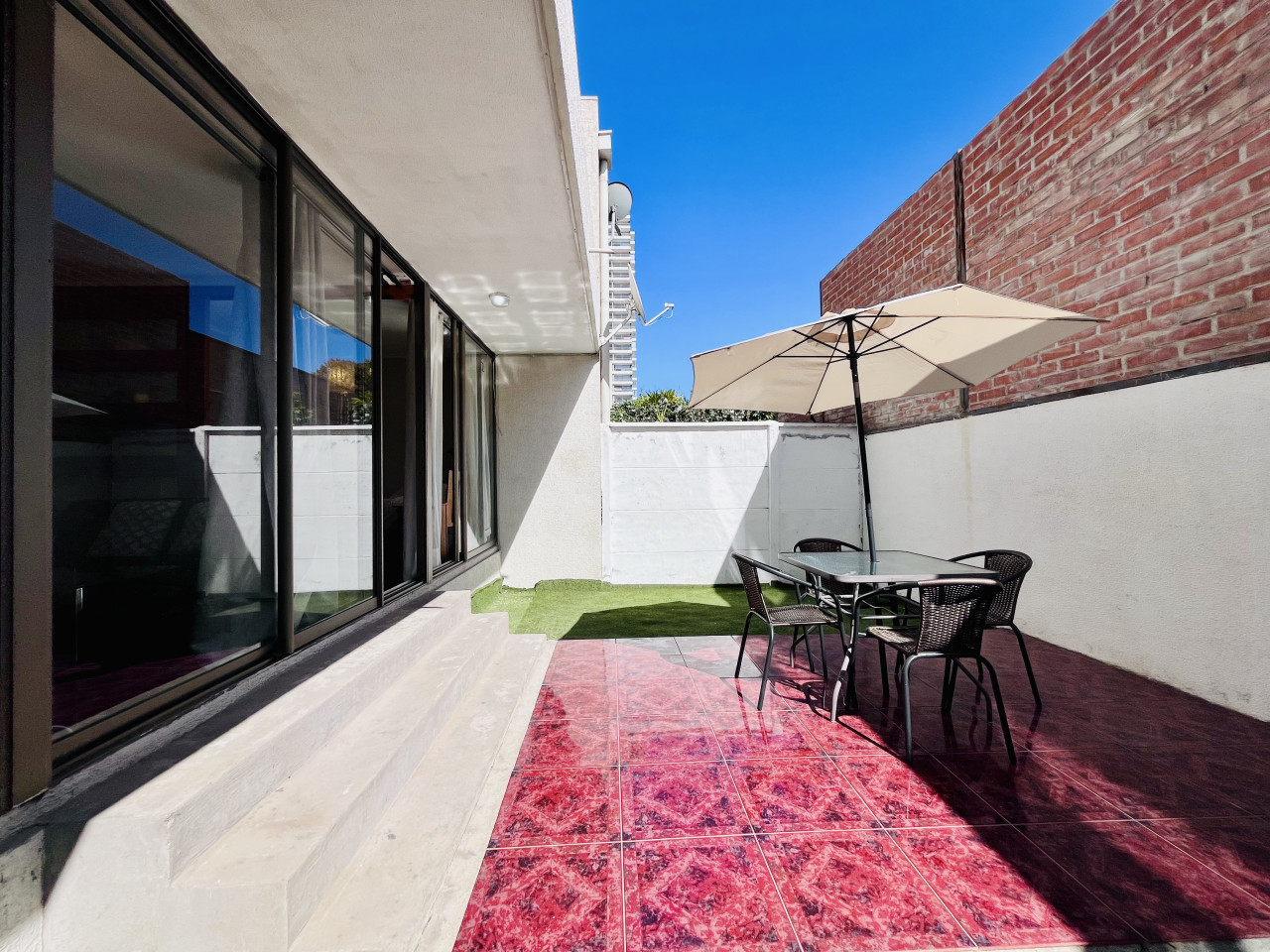 urban-viana-yard-or-bus-terminal-pool-wifi/