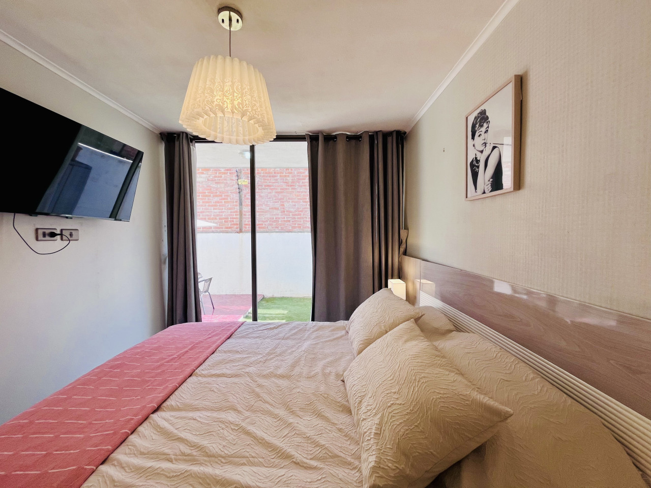 urban-viana-yard-or-bus-terminal-pool-wifi/