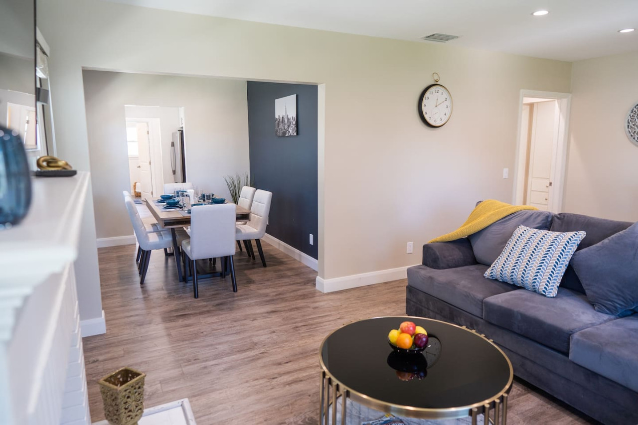 remodeled-3br-house-w-hot-tub-and-fenced-yard-(p58)/